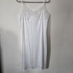 Vintage Vassarette Nylon Feminine Light Weight Full Figure Lace Trim Slip Dress